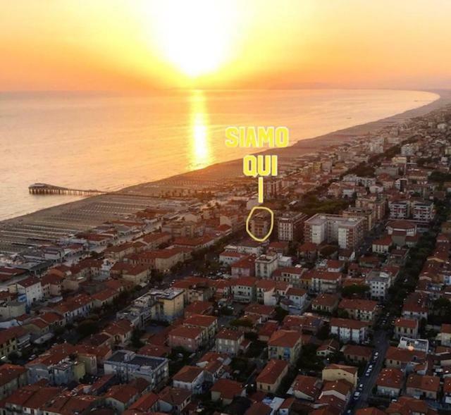 Appartamento Alex Vista Mare Lido di Camaiore Esterno foto