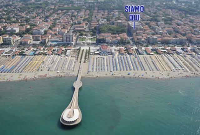 Appartamento Alex Vista Mare Lido di Camaiore Esterno foto